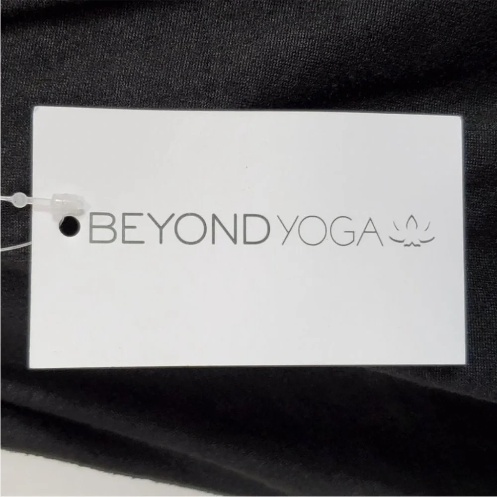 Beyond Yoga Black Soft Pocket Infinity Scarf With Zipper Pocket NEW NWT - Picture 5 of 6